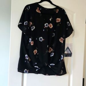 Black flowered short sleeve blouse xl